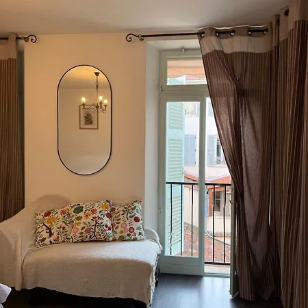 Cosy Flat Канны